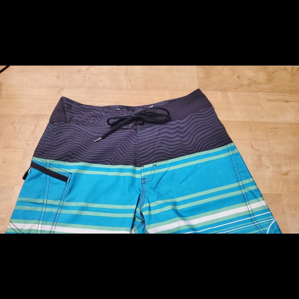 🏝🌊🏄‍♂️ Volcom mod tech ⛱️ 🌊 🏄‍♀️ - Picture 2 of 7